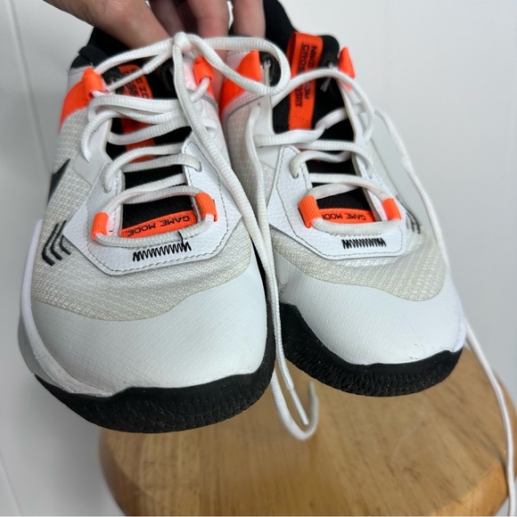 Nike Kids Air Zoom Crossover GS in White Safety Orange - Picture 8 of 12